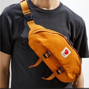 Fjallraven belt bag